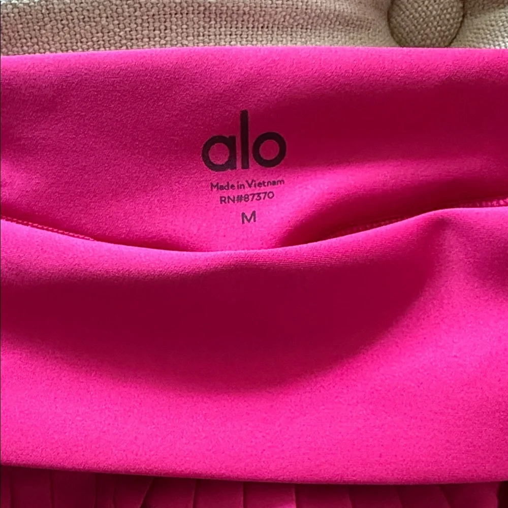 ALO Yoga Fuchsia Pleated Mini Skirt - Picture 2 of 3